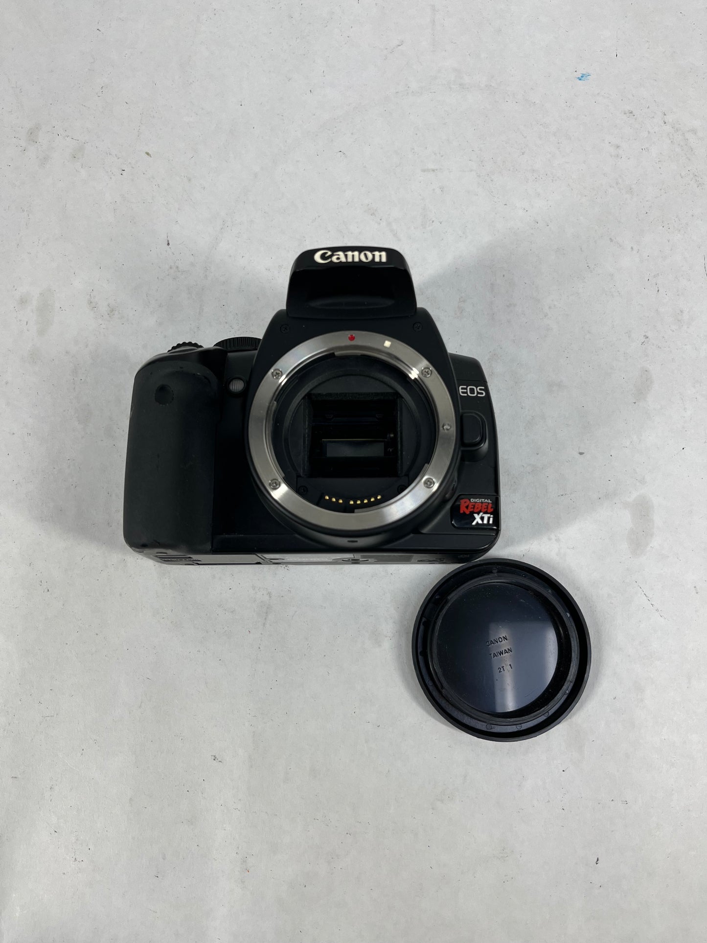 Canon EOS Rebel XTi 10.1MP Digital Single-Lens Reflex Camera