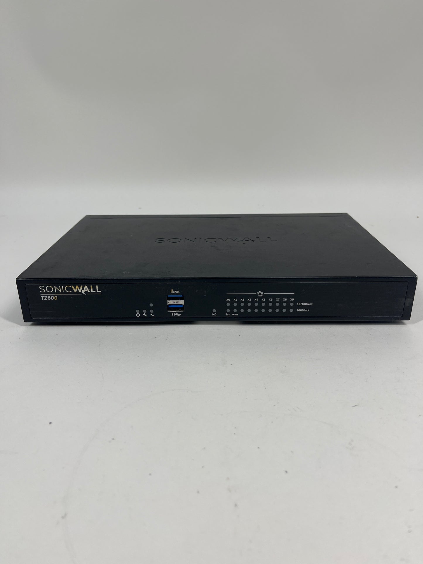 Dell SonicWall 10-Port Network Security Firewall TZ600 with AC Adapter