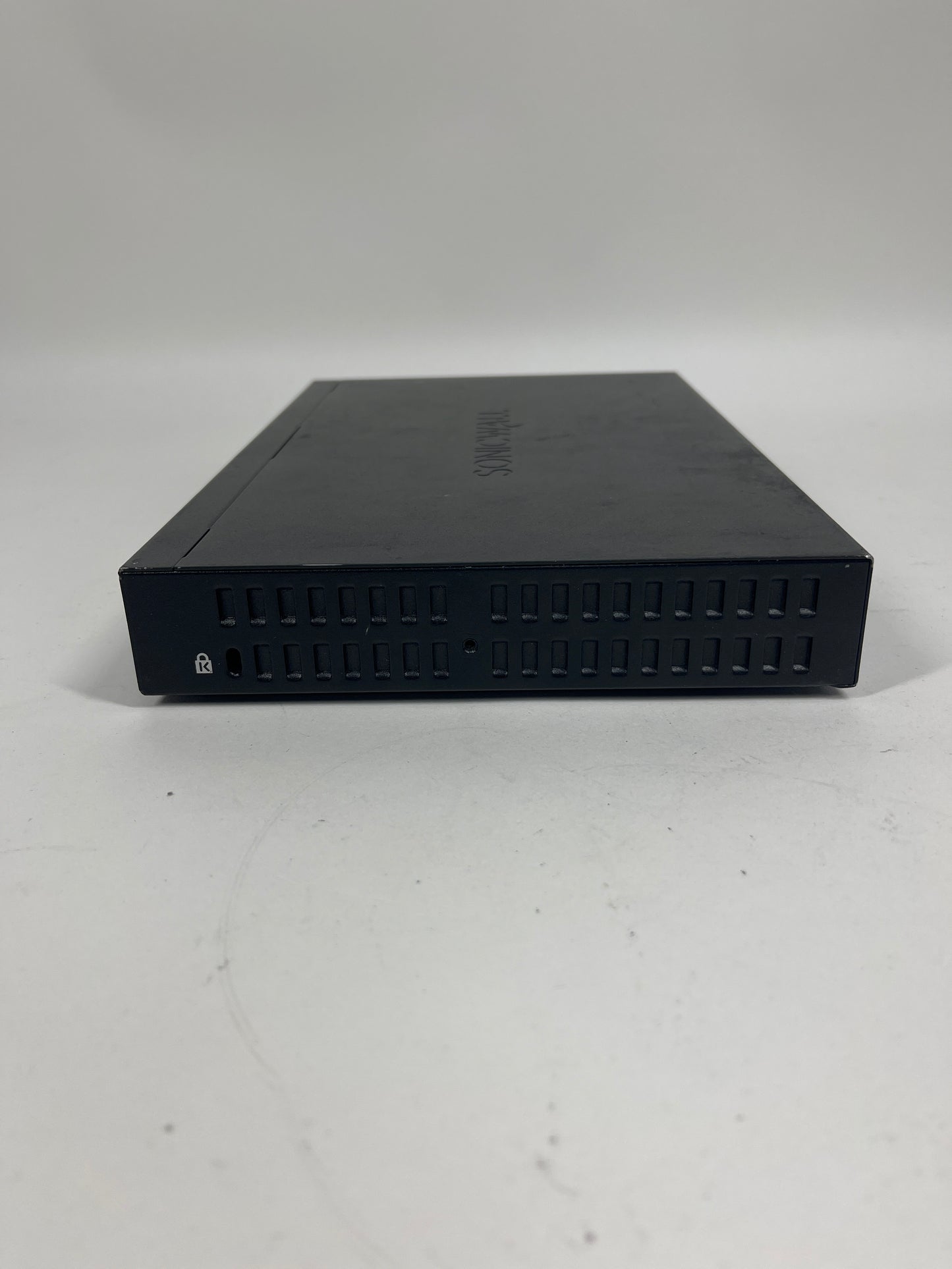 Dell SonicWall 10-Port Network Security Firewall TZ600 with AC Adapter