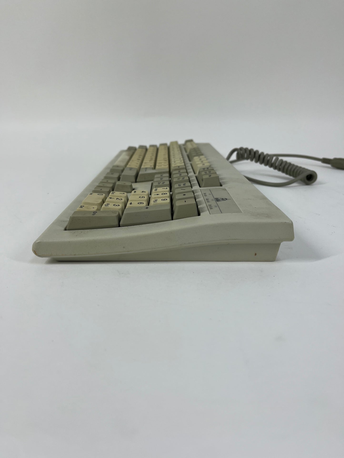 Chicony KB-5311 Vintage Keyboard E8HKB-5311