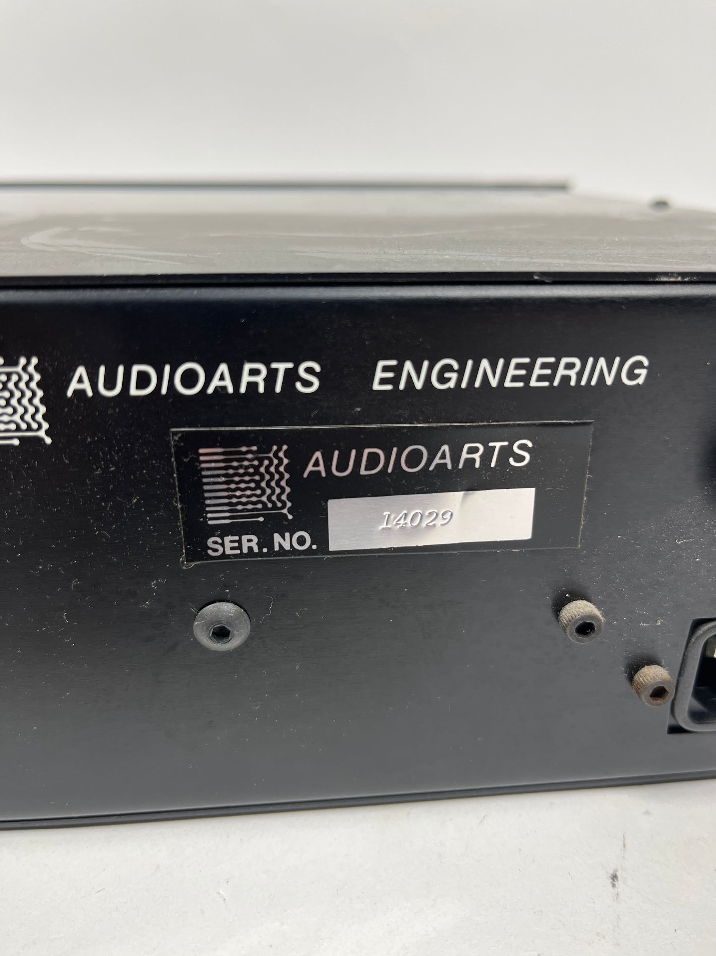 Audioarts Engineering Third Octave 27-Band Audio Equalizer Equipment 270