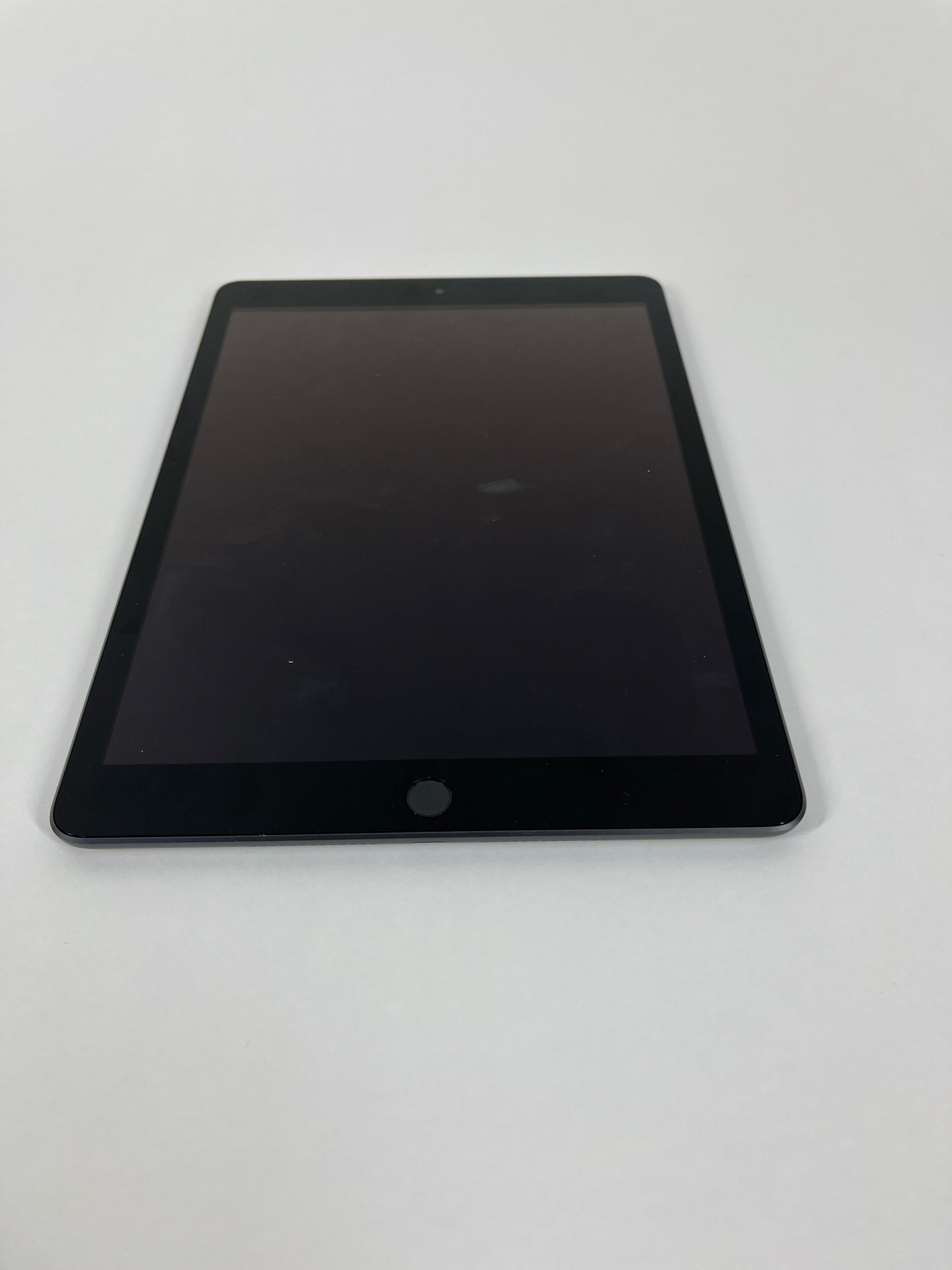 WiFi Only Apple iPad 9th Gen 64GB 17.6.1 Black MK2K3LL/A