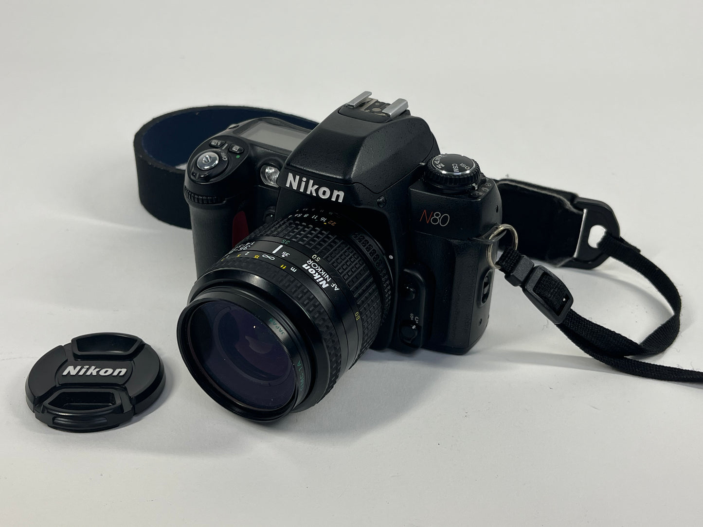 Nikon N80 35MM Film Camera with Nikkor 35-80mm f/4-5.6 lens Grainy viewfinder