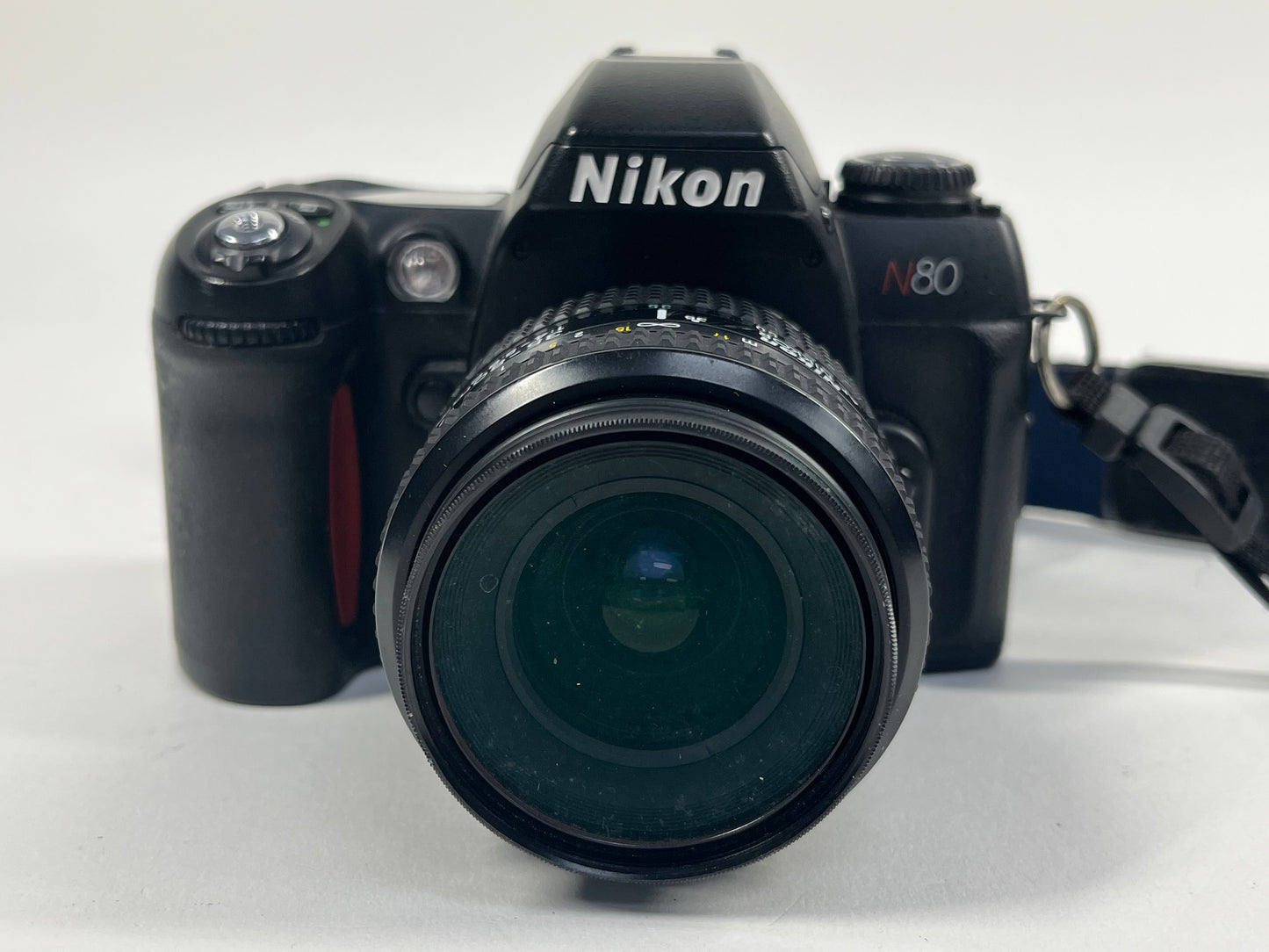 Nikon N80 35MM Film Camera with Nikkor 35-80mm f/4-5.6 lens Grainy viewfinder