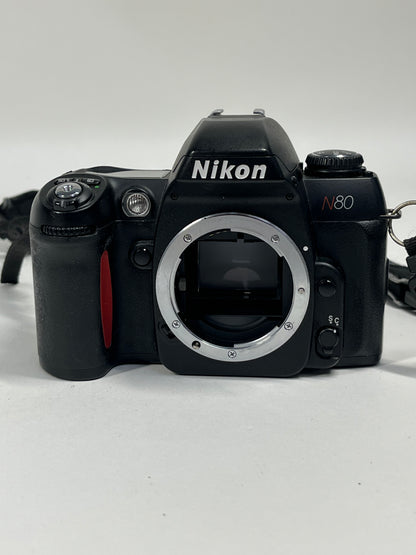 Nikon N80 35MM Film Camera with Nikkor 35-80mm f/4-5.6 lens Grainy viewfinder