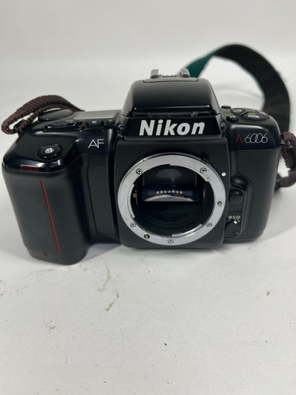 Nikon AF N6006 35MM Film SLR Camera Body With SAKAR f/4.5 80-200mm Lens