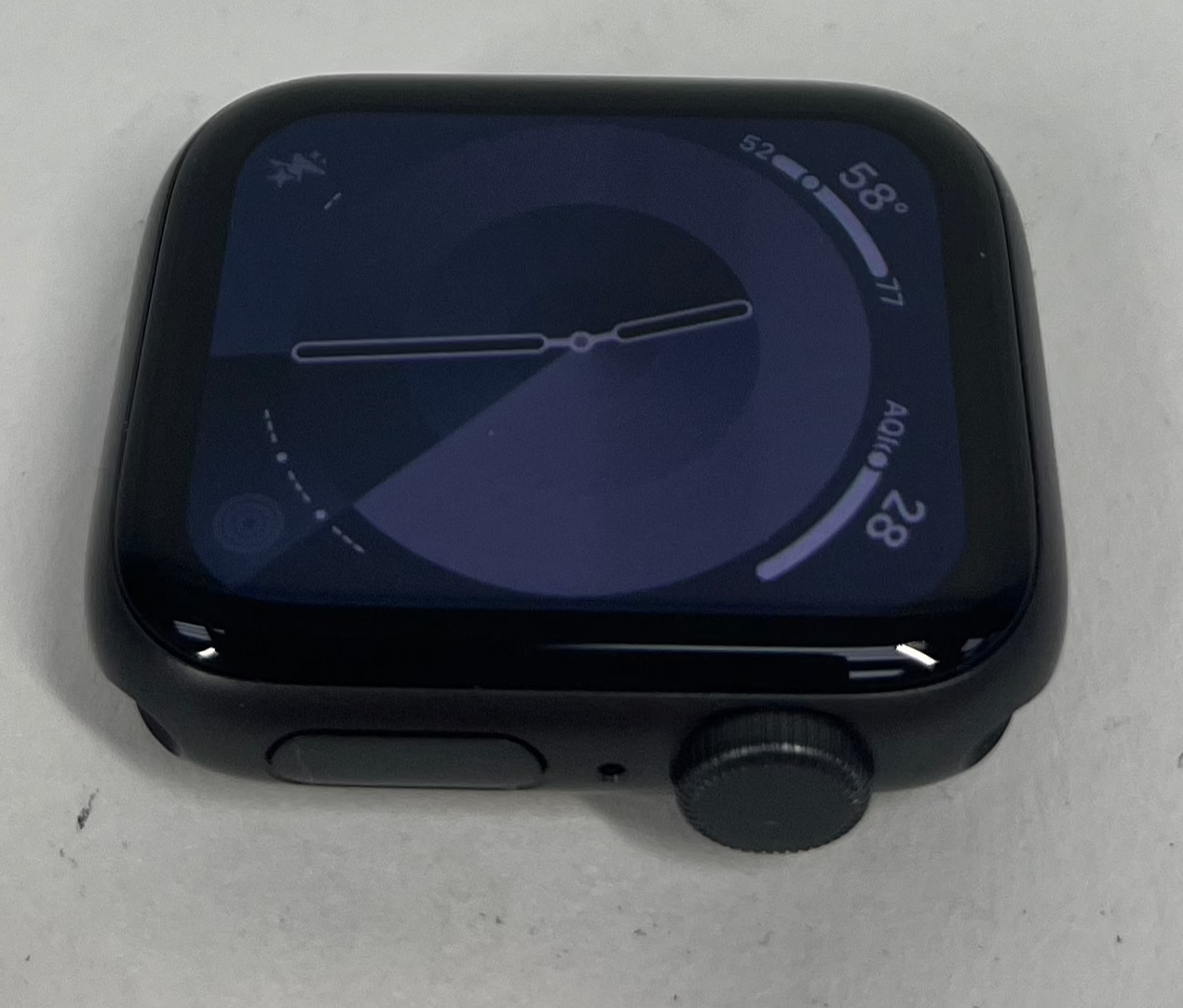 GPS Only Apple Watch SE 40MM Aluminum MYDP2LL/A