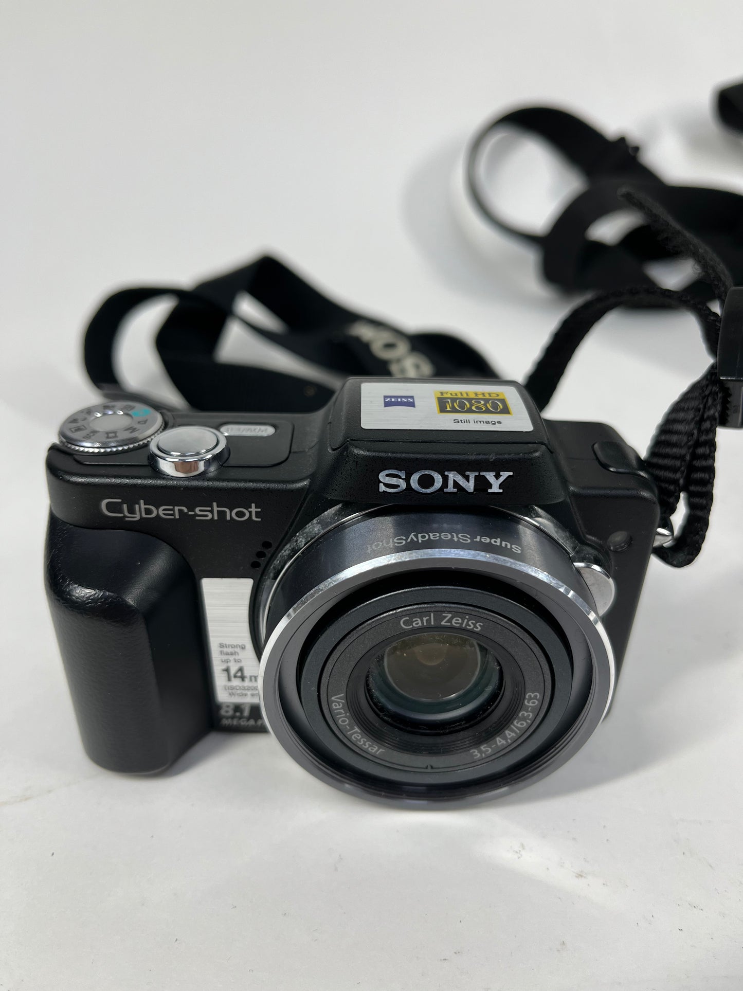 Sony Cybershot DSC-H3 8.1MP Digital Camera